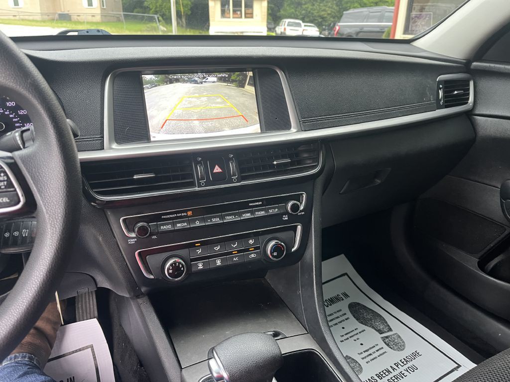 2020 Kia Optima Image 12