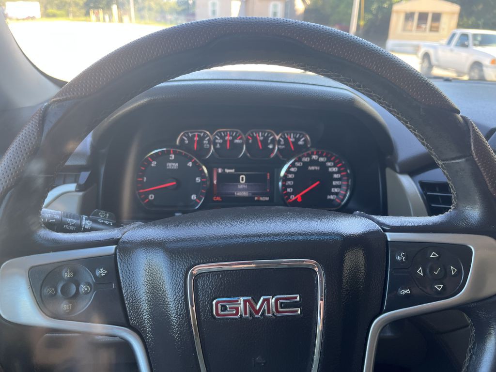 2016 GMC Yukon Image 12