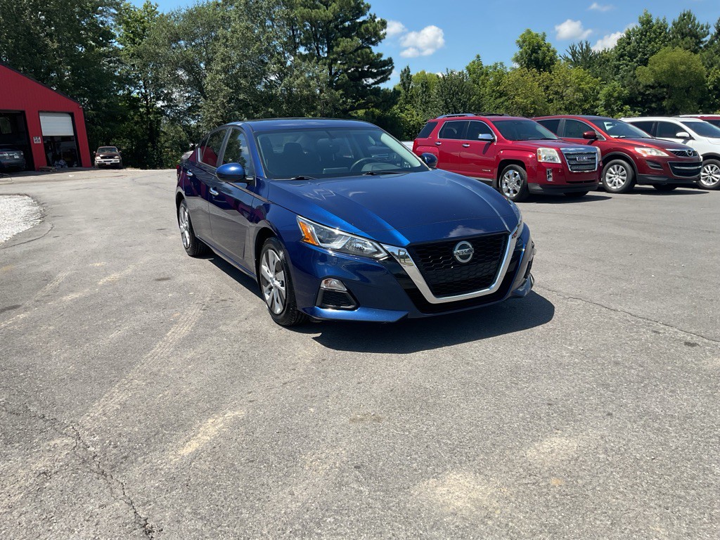 2020 Nissan Altima Image 2