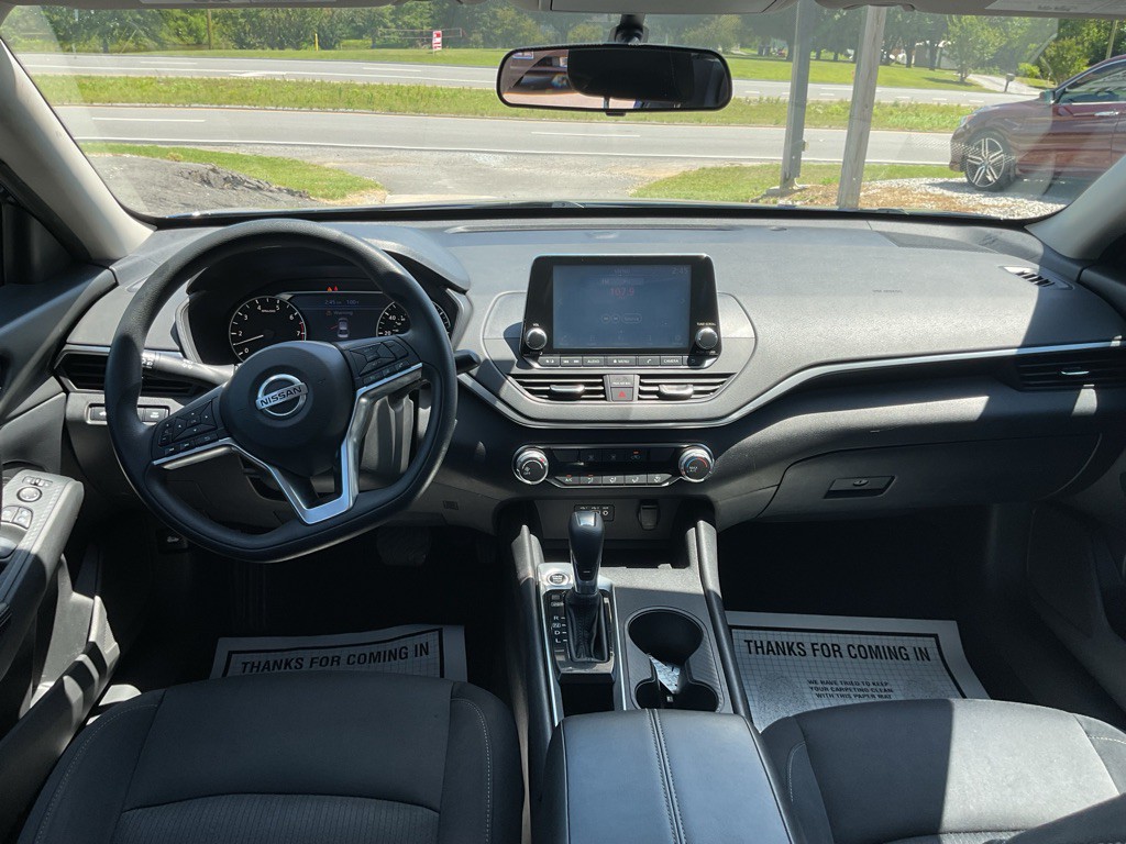 2020 Nissan Altima Image 6