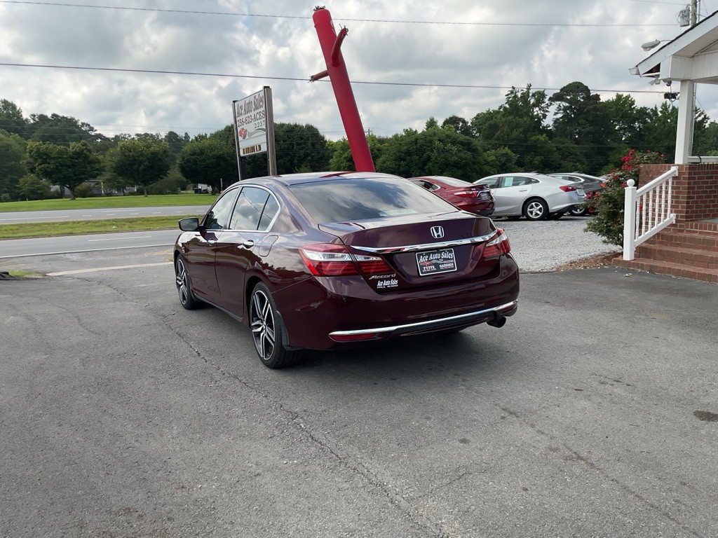 2017 Honda Accord Image 4