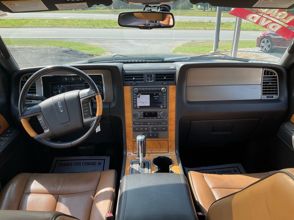 2013 Lincoln Navigator Image 6