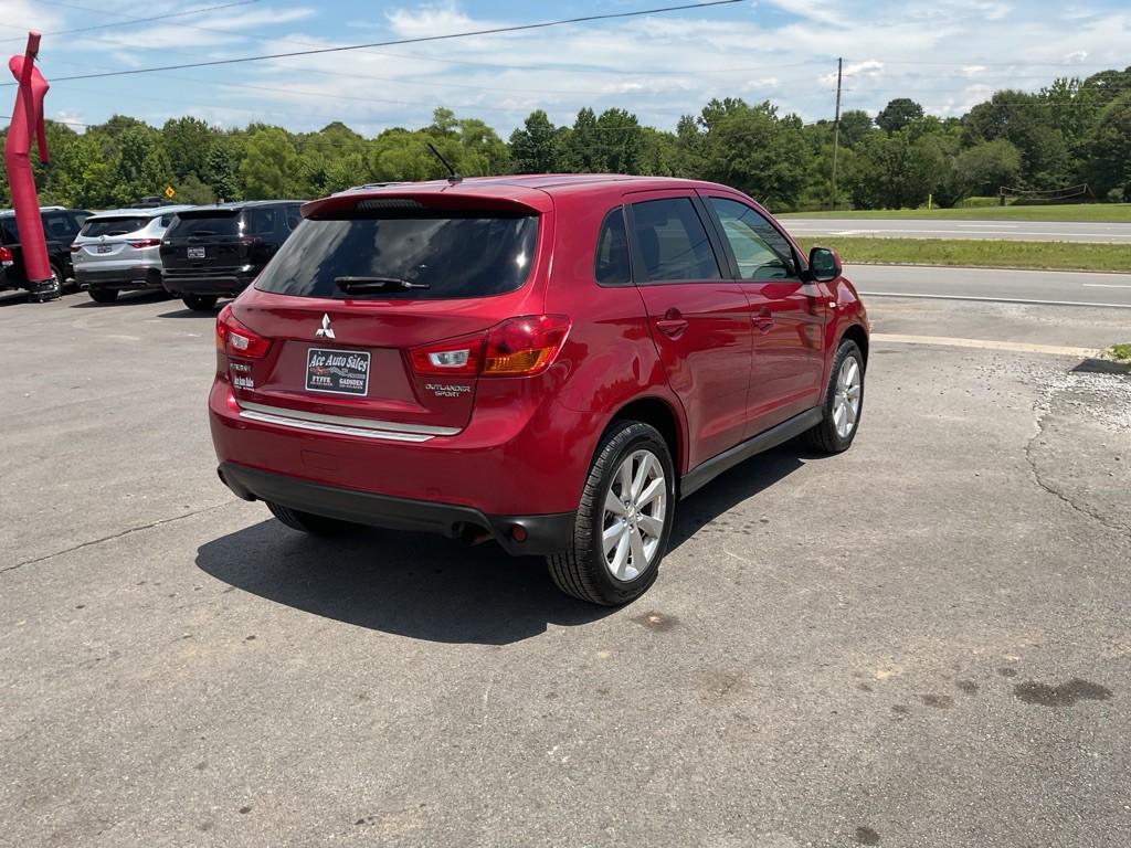 2015 Mitsubishi Outlander Image 3