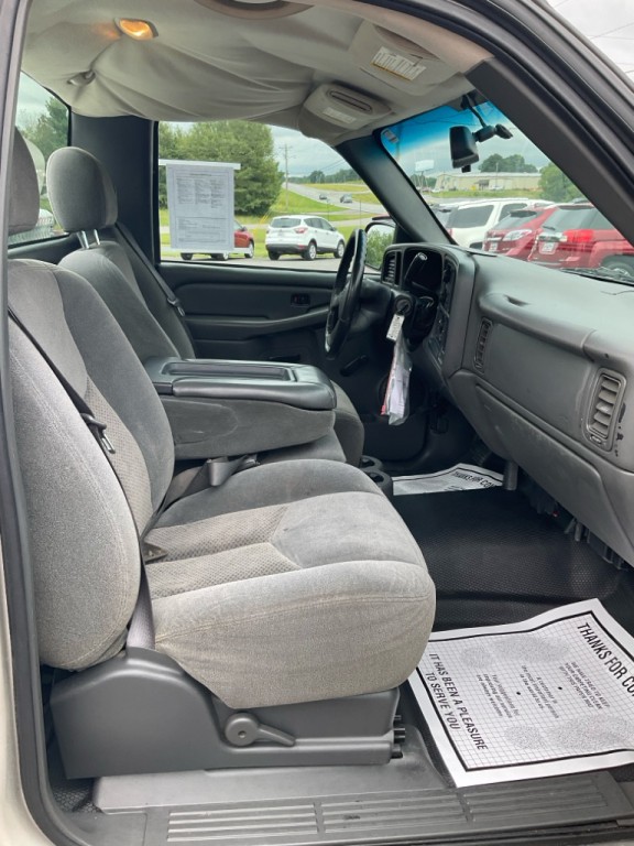 2004 Chevrolet Silverado 1500 Image 6