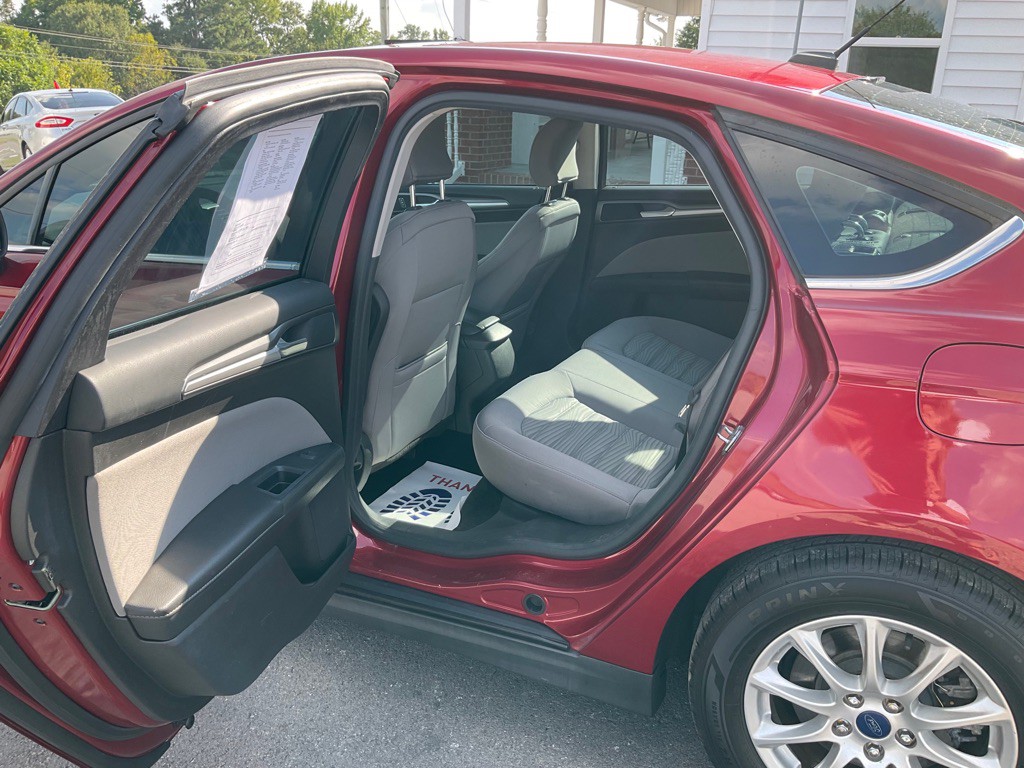 2016 Ford Fusion Image 6