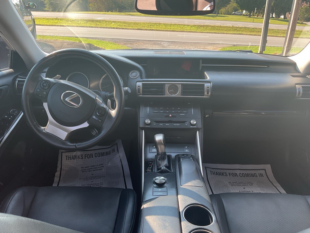 2015 Lexus IS 250 Image 6