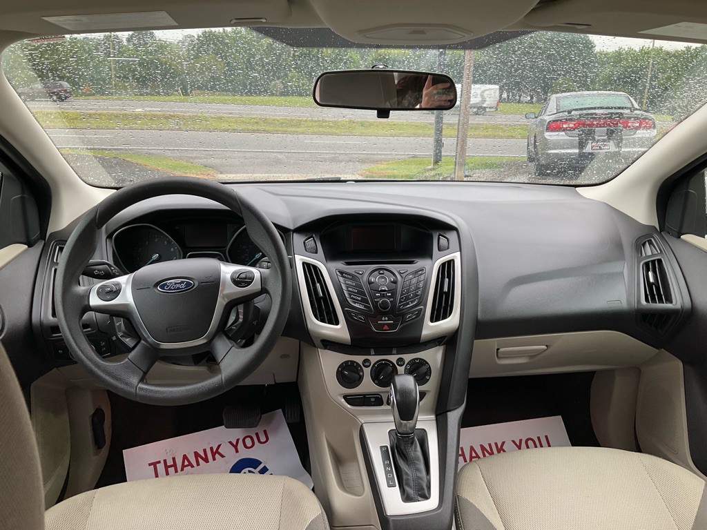 2013 Ford Focus Image 24