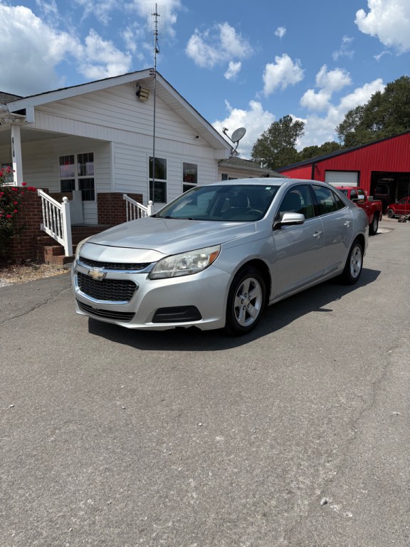 2016 Chevrolet Malibu Image 1