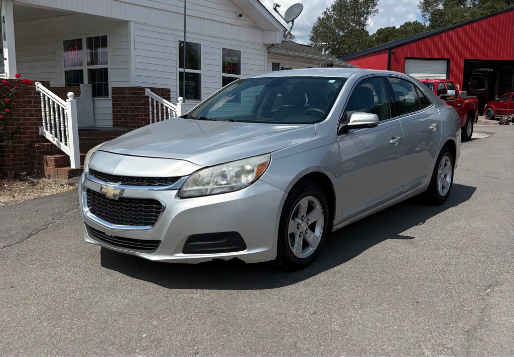 2016 Chevrolet Malibu Image 9