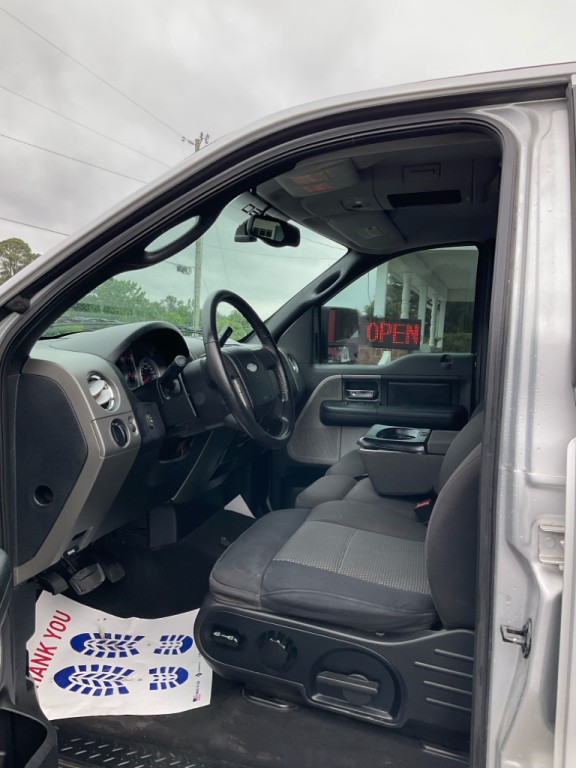 2004 Ford F-150 Image 5