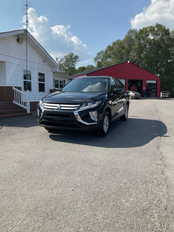 2019 Mitsubishi Eclipse Image 1