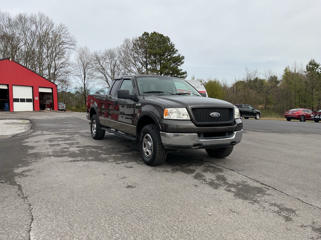 2005 Ford F-150 Image 2