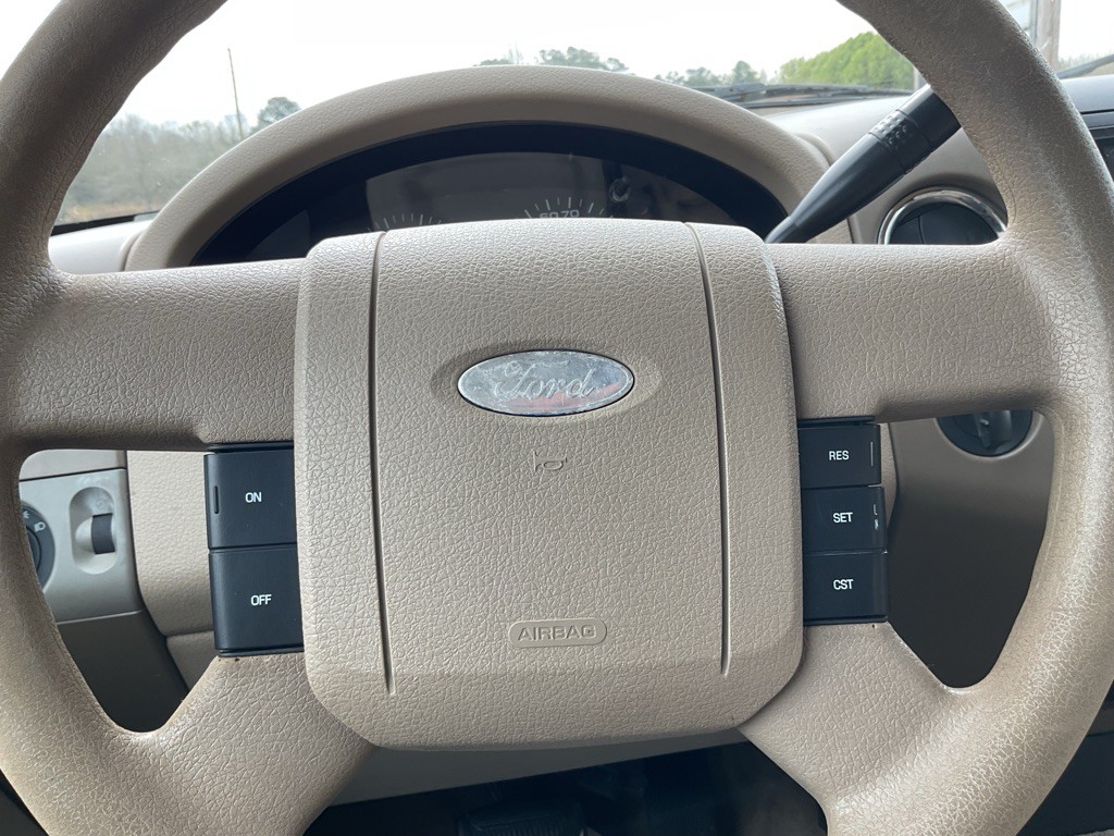 2005 Ford F-150 Image 11