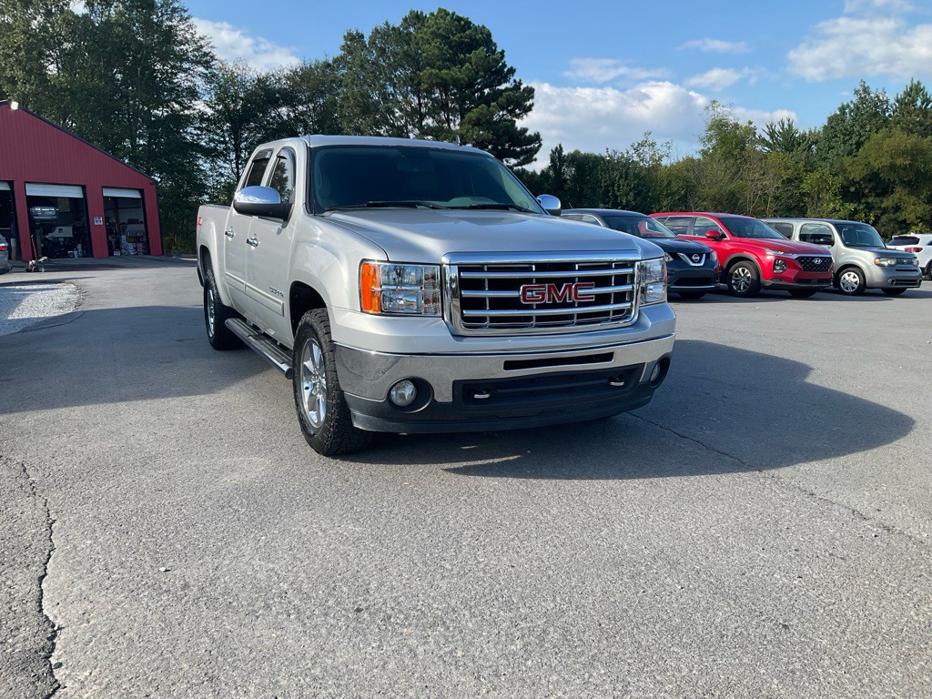 2011 GMC Sierra 1500 Image 2