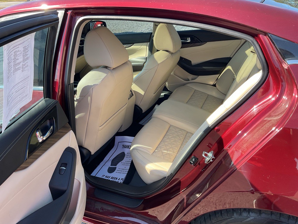 2016 Nissan Maxima Image 6