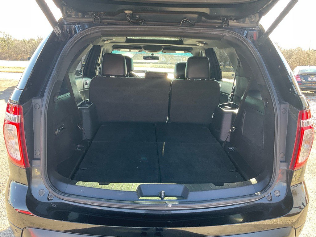 2011 Ford Explorer Image 9