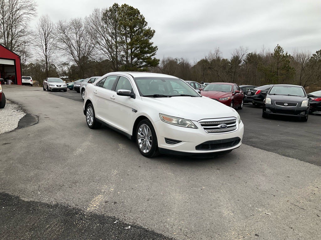 2011 Ford Taurus Image 2