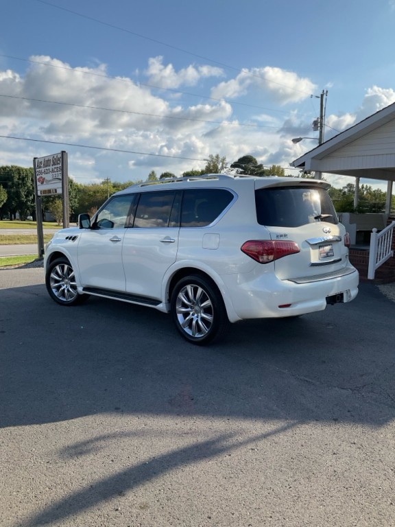 2012 INFINITI QX56 Image 4