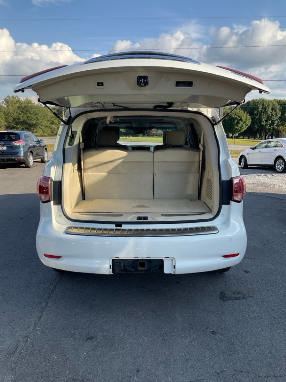 2012 INFINITI QX56 Image 5