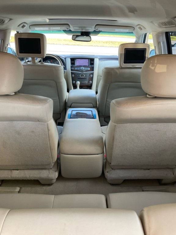 2012 INFINITI QX56 Image 6
