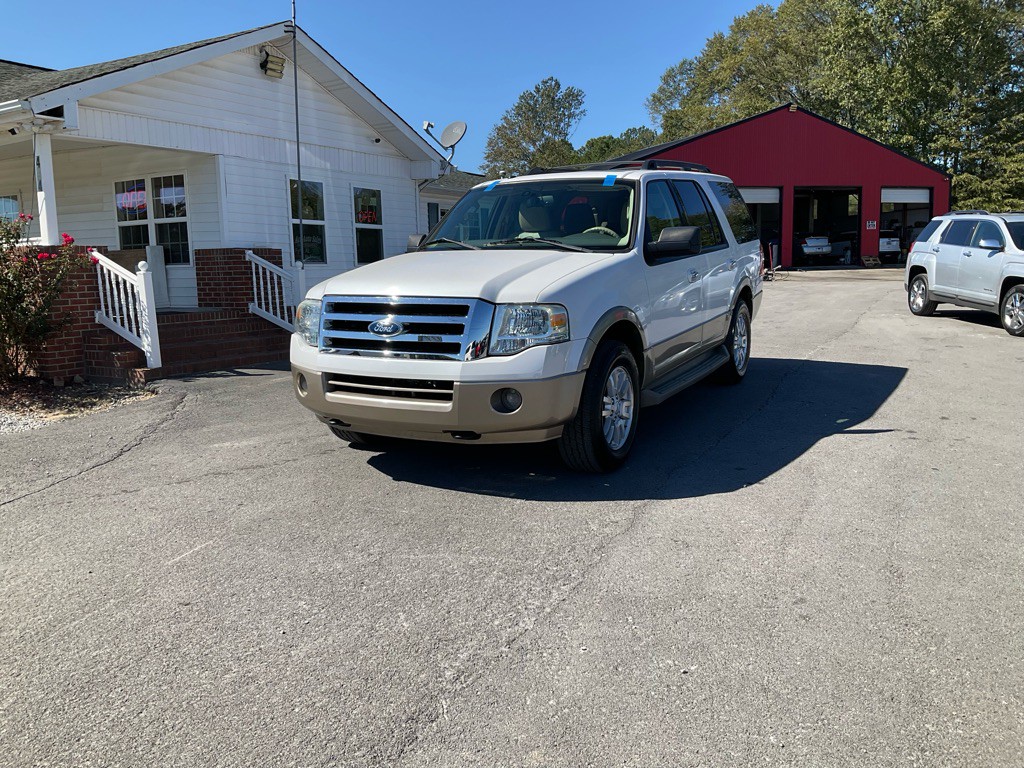 2013 Ford Expedition Image 1
