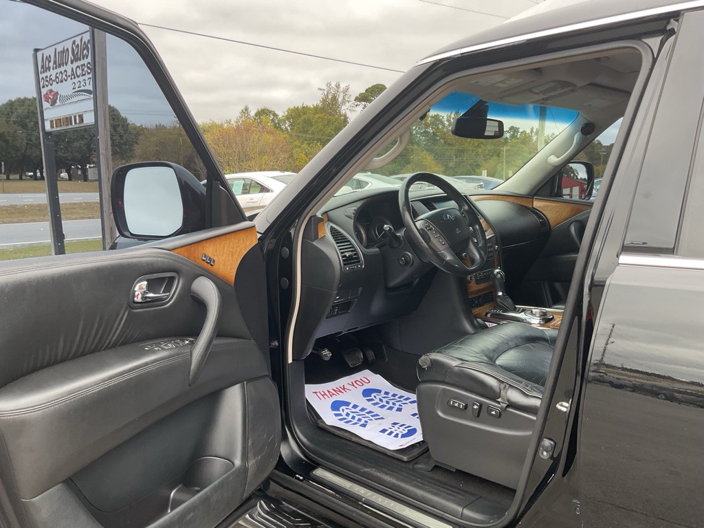 2014 INFINITI QX80 Image 5