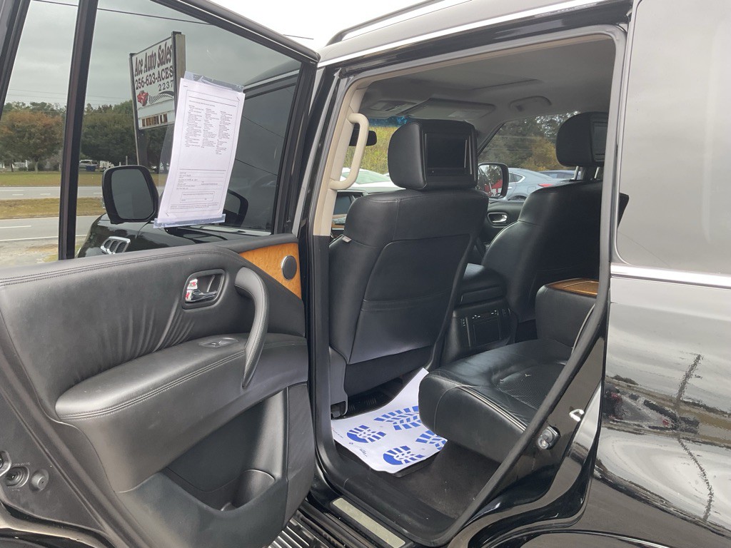 2014 INFINITI QX80 Image 8