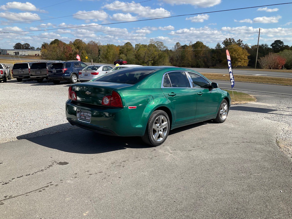 2010 Chevrolet Malibu Image 3