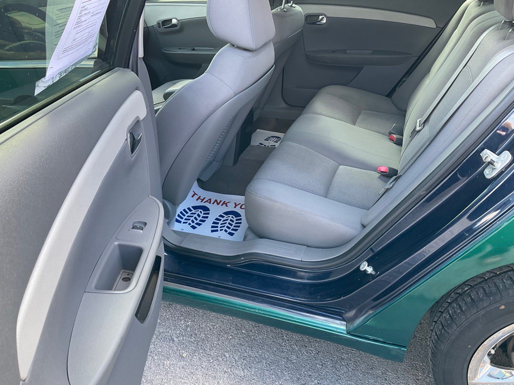 2010 Chevrolet Malibu Image 8