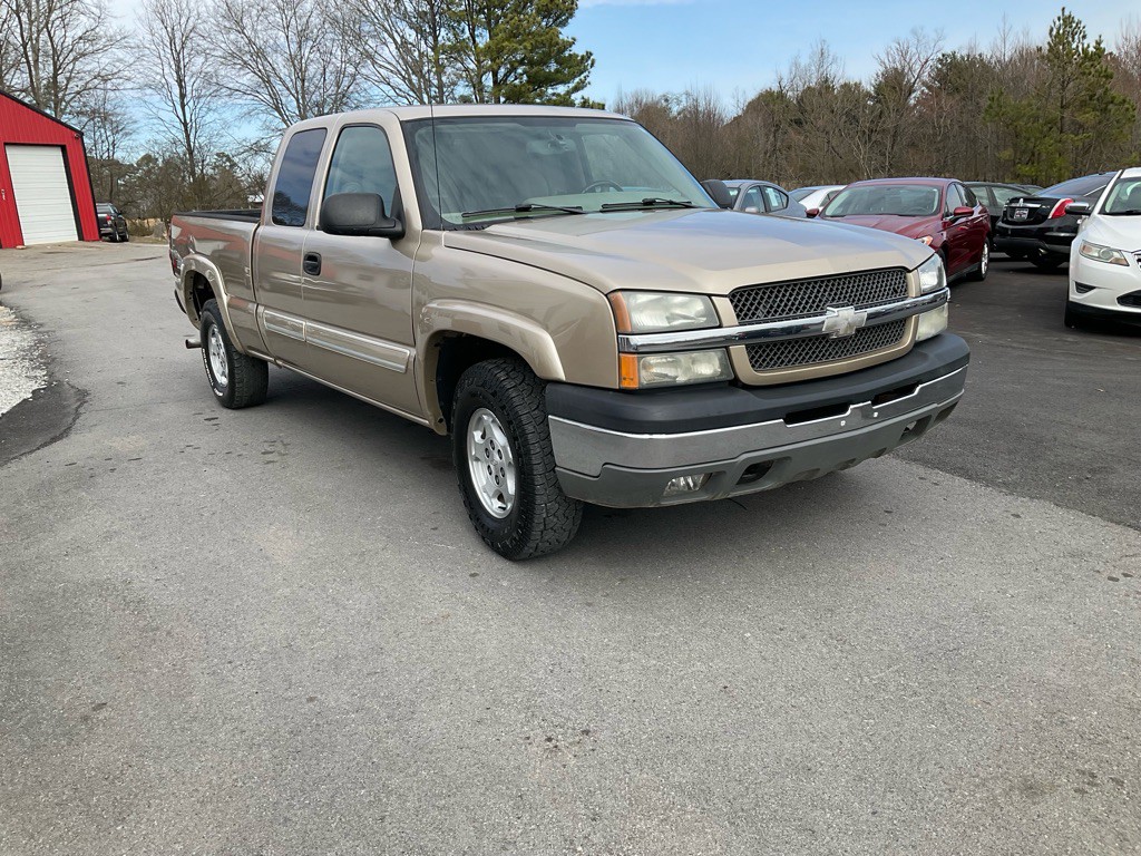 2004 Chevrolet Silverado 1500 Image 2