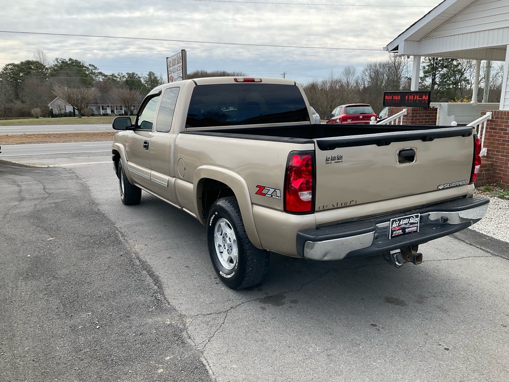 2004 Chevrolet Silverado 1500 Image 4