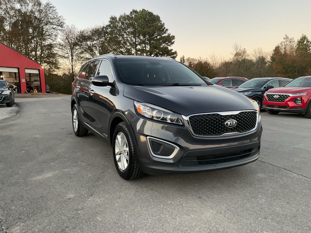 2016 Kia Sorento Image 2