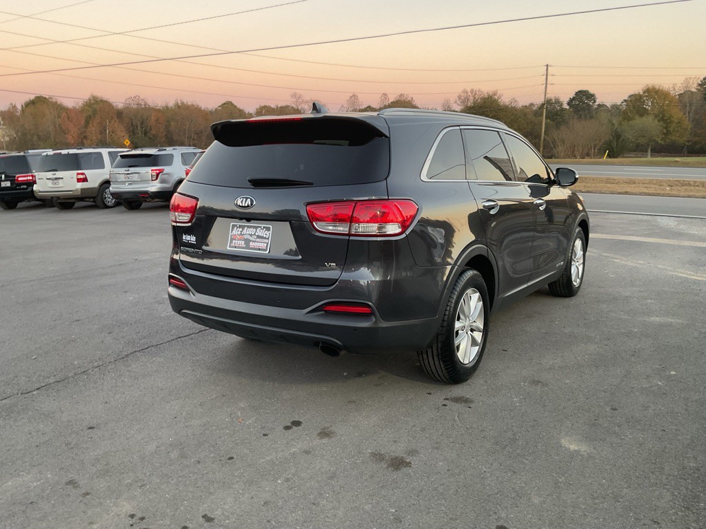 2016 Kia Sorento Image 3