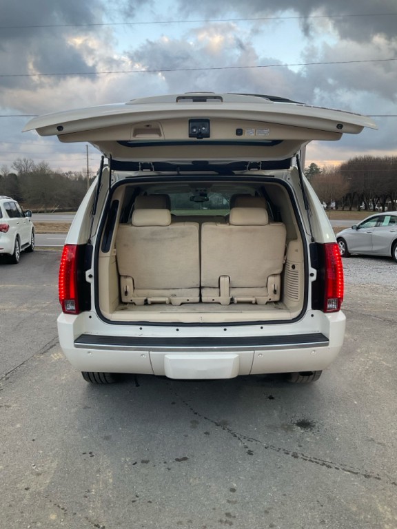 2008 Cadillac Escalade Image 8