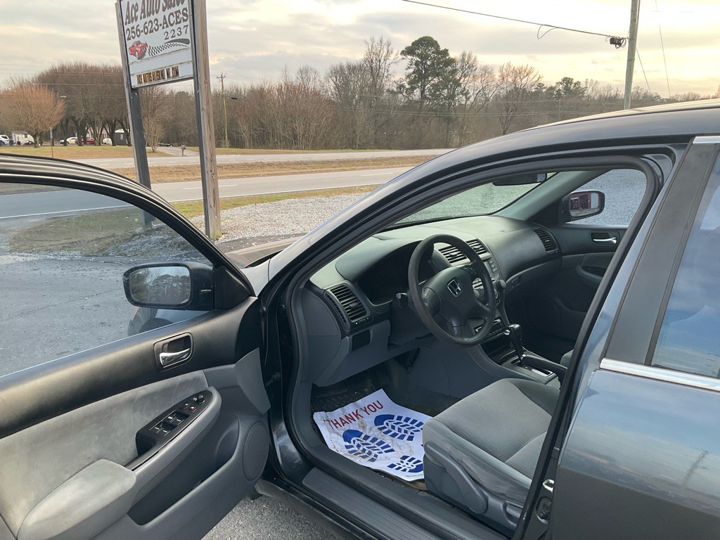 2004 Honda Accord Image 4