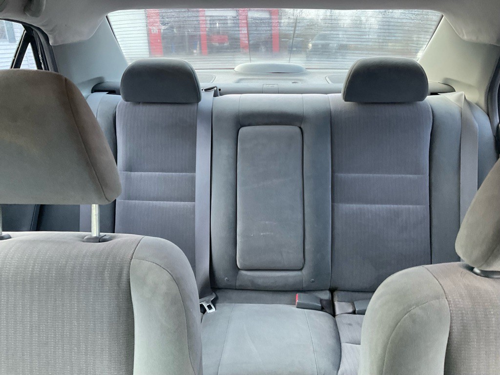 2004 Honda Accord Image 7