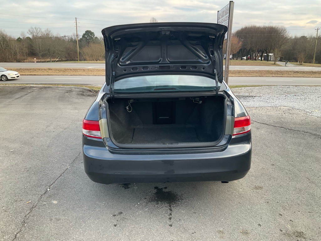 2004 Honda Accord Image 8