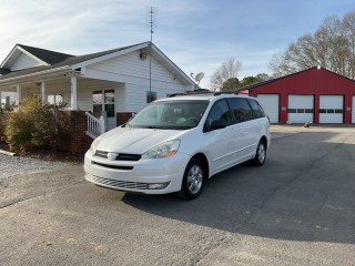 Image for 2004 Toyota Sienna XLE ID: 7061350