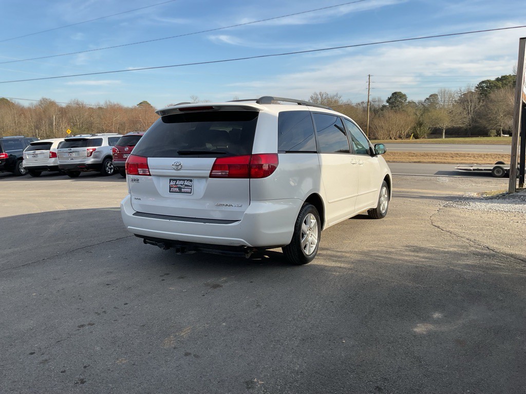 2004 Toyota Sienna Image 3