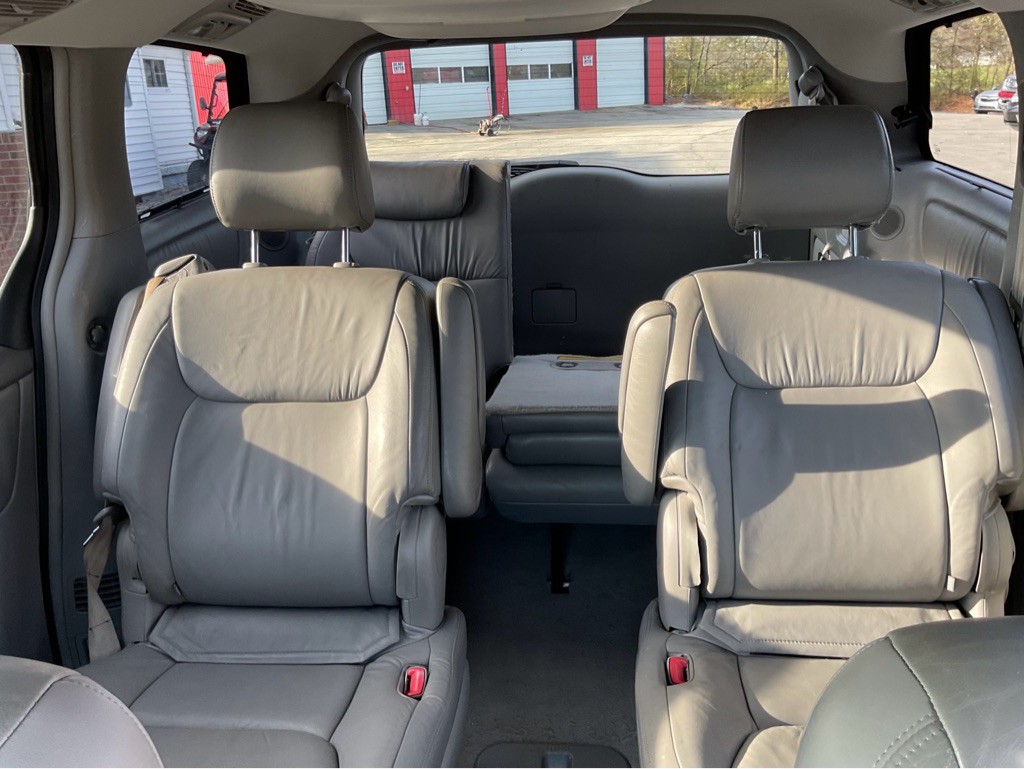 2004 Toyota Sienna Image 10