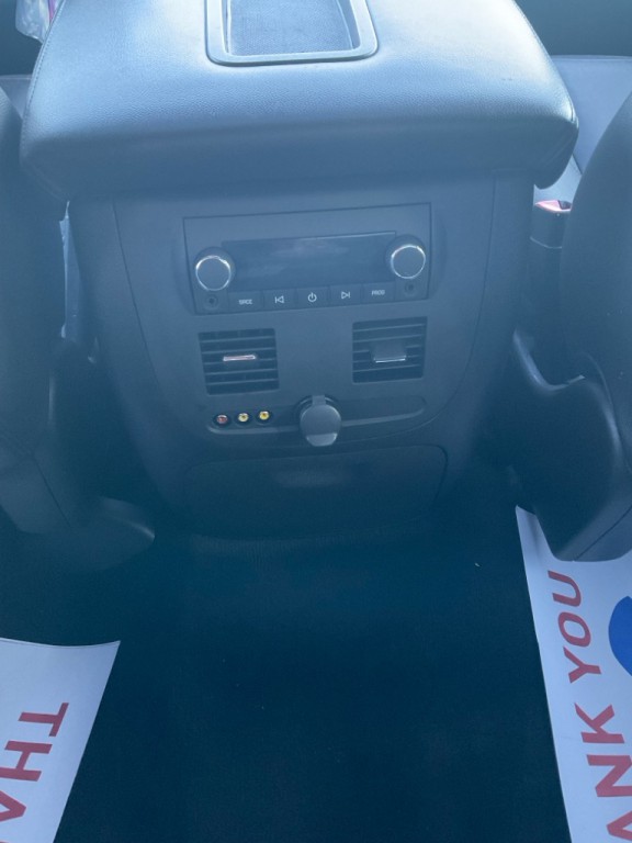 2011 Chevrolet Avalanche Image 8