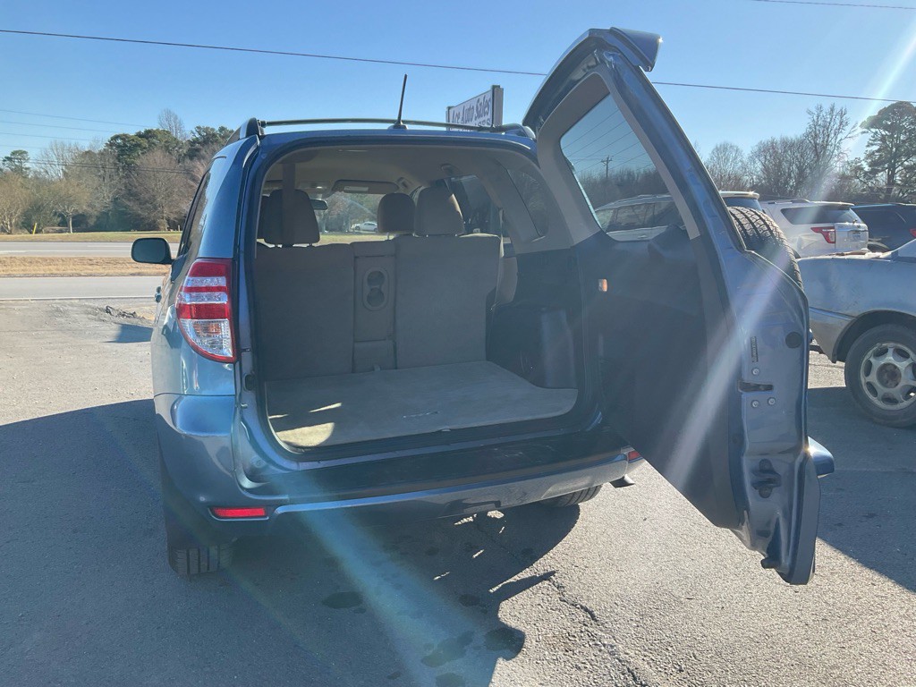 2011 Toyota Rav4 Image 8