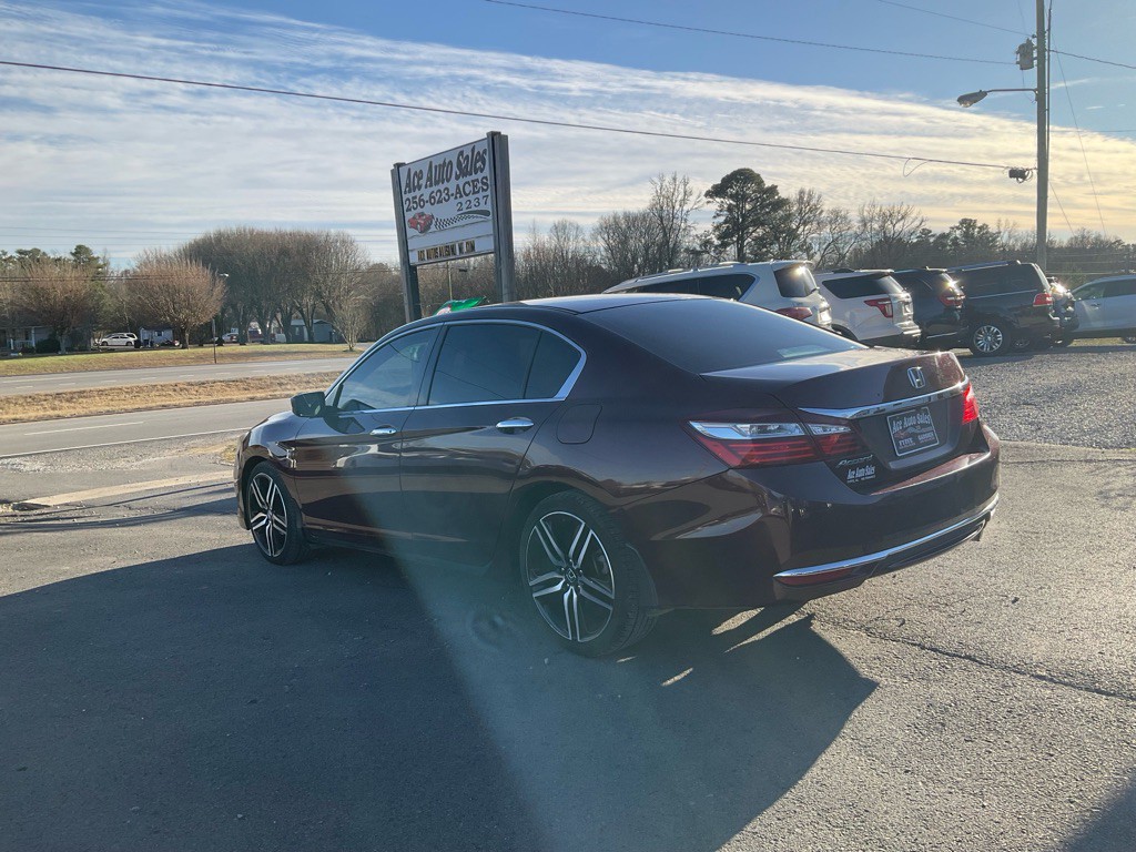 2017 Honda Accord Image 12