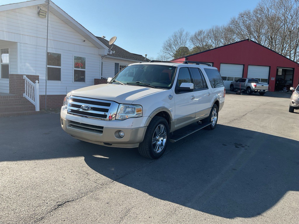 2010 Ford Expedition Image 1