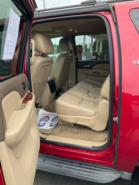 2013 Chevrolet Suburban Image 6