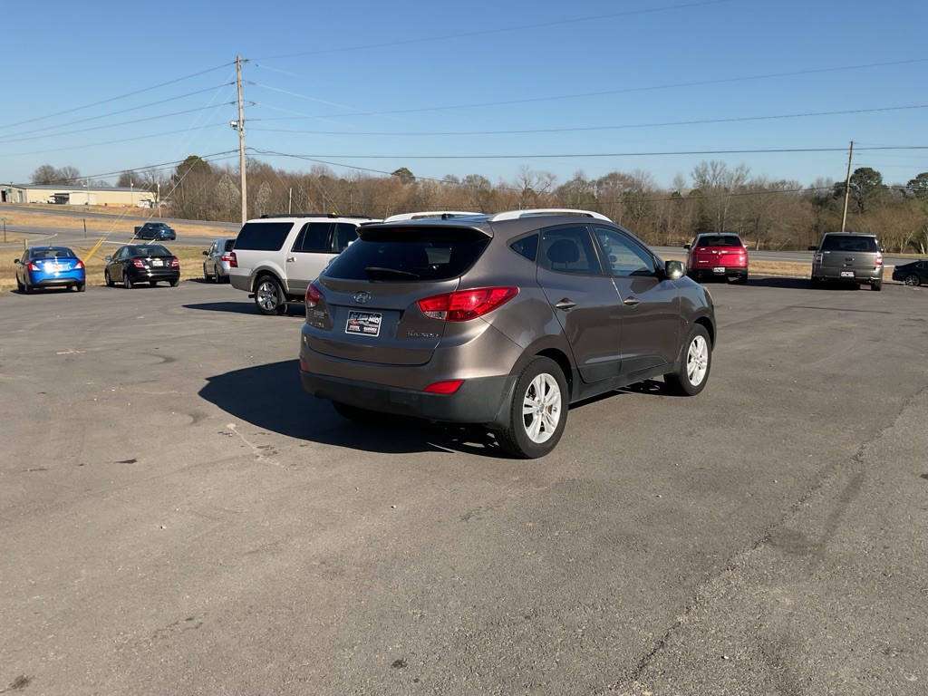 2011 Hyundai Tucson Image 3