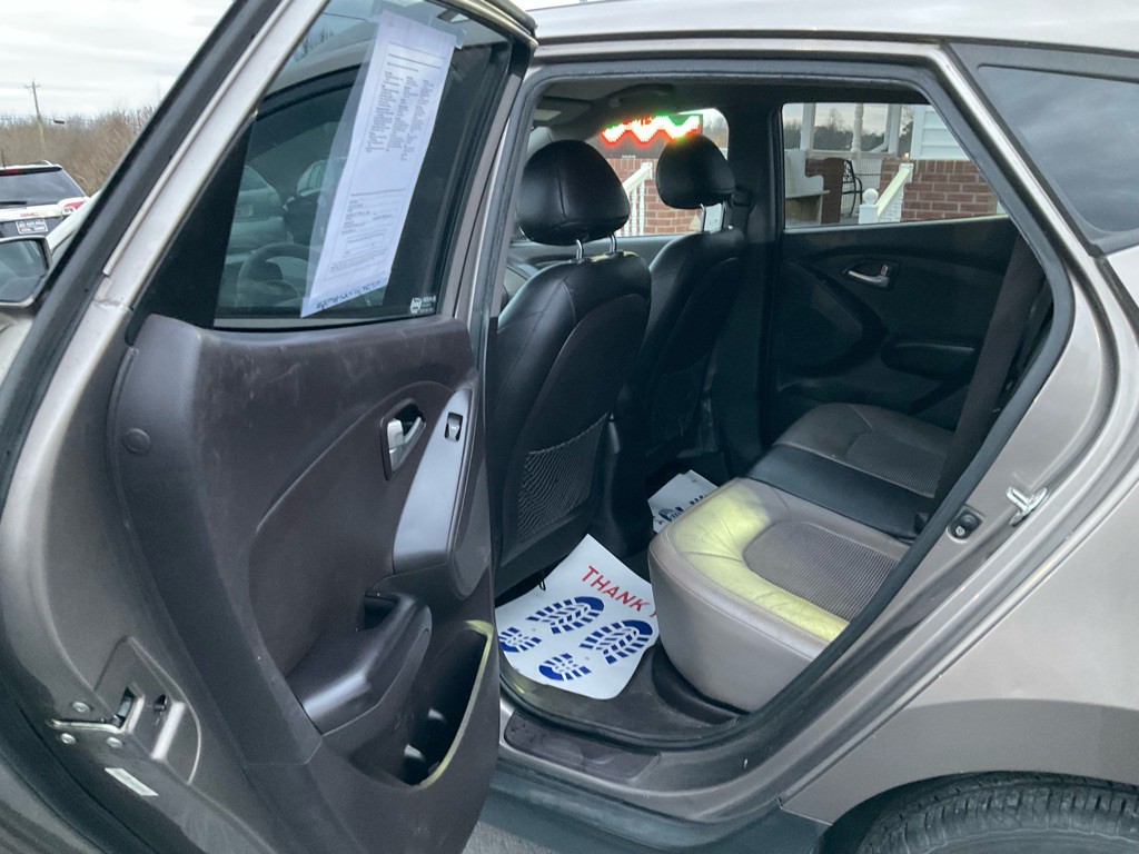 2011 Hyundai Tucson Image 7