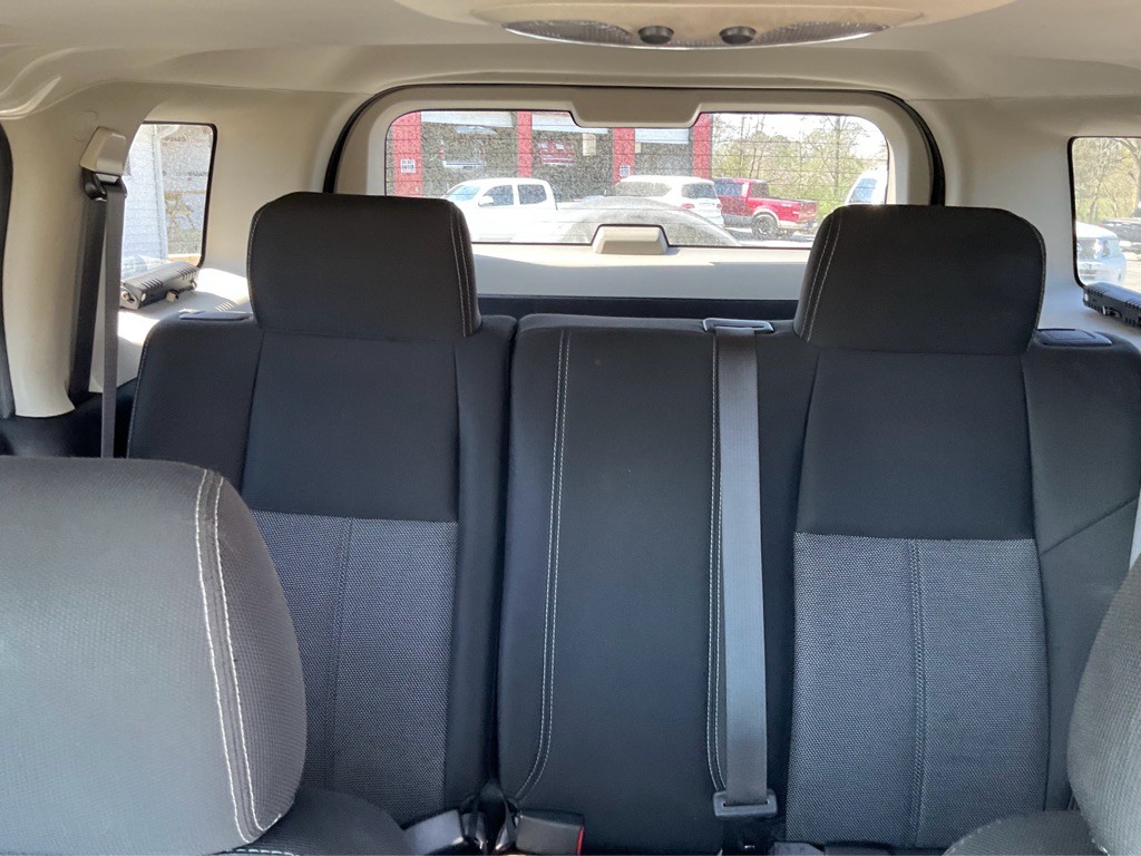 2007 HUMMER H3 Image 9