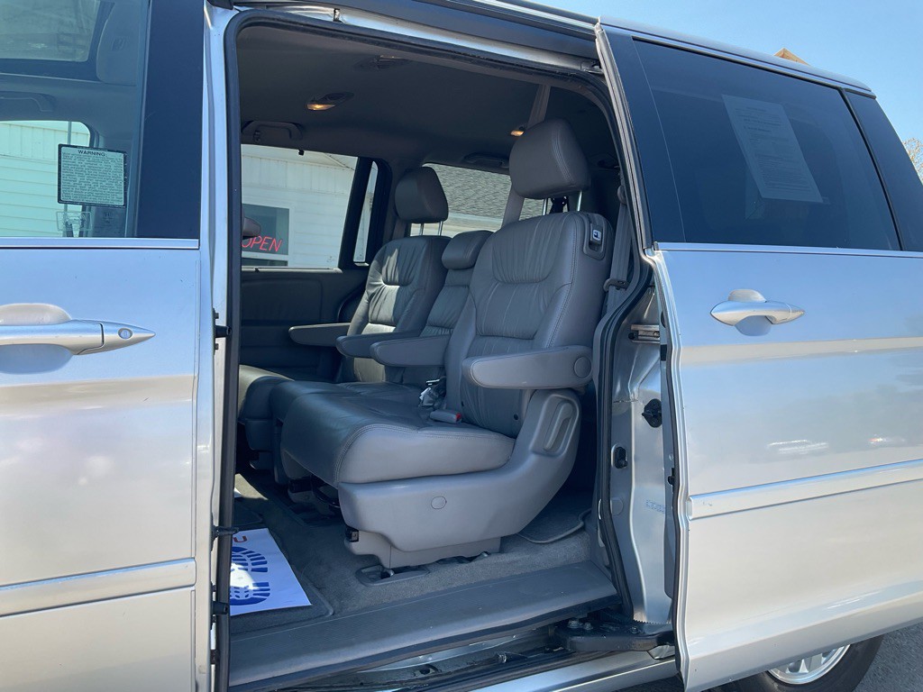 2010 Honda Odyssey Image 7