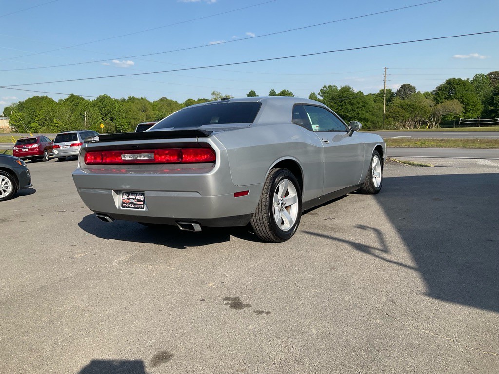 2012 Dodge Challenger Image 3
